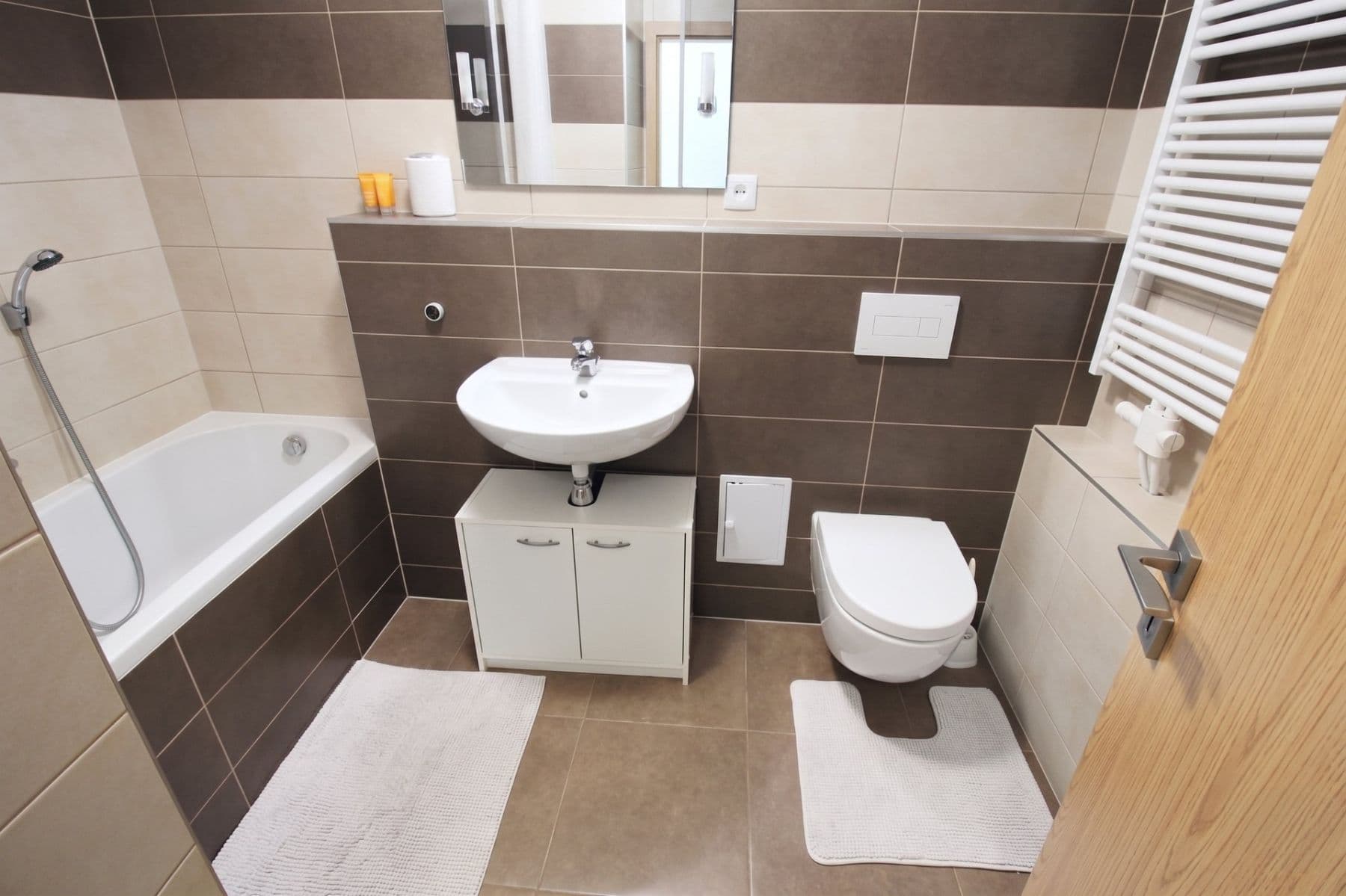 Prenájom bytu 1-izbový 32 m², Ječná, Hostivice, Středočeský kraj Prenájom bytu 1-izbový 32 m², Ječná, Hostivice, Středočeský kraj