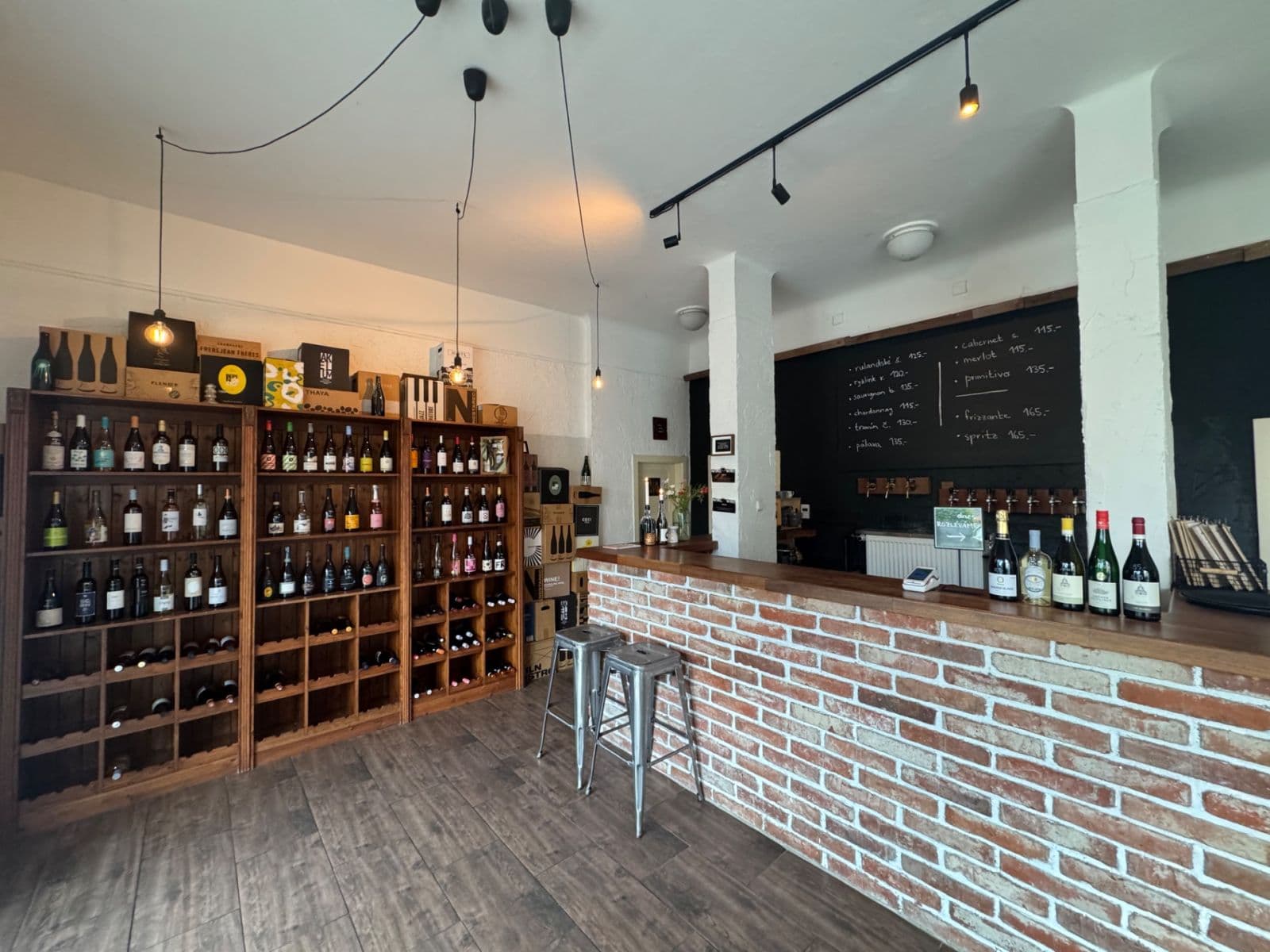Prenájom nebytového priestoru 72 m², Semanského, Praha, Praha Prenájom nebytového priestoru 72 m², Semanského, Praha, Praha