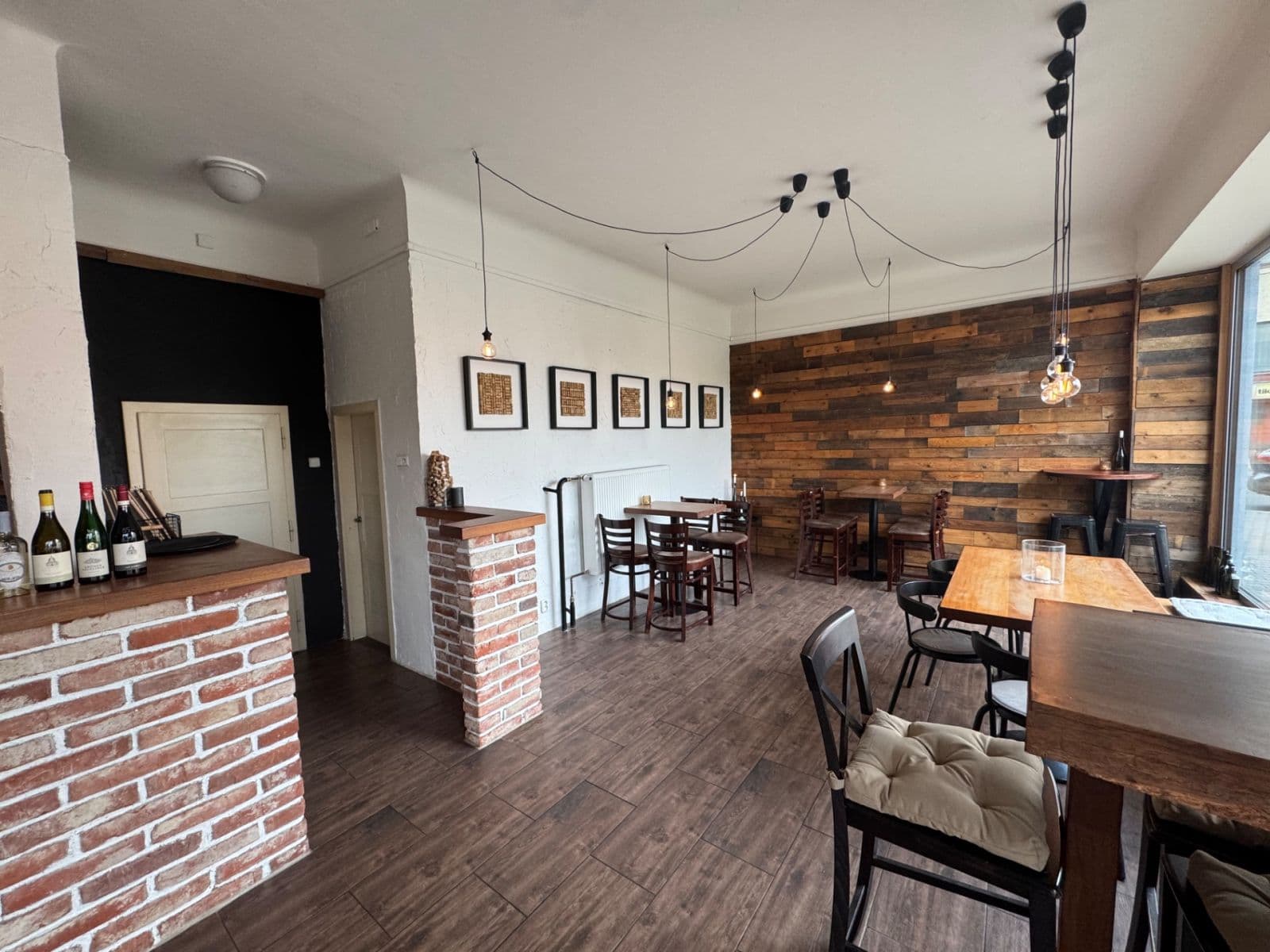 Prenájom nebytového priestoru 72 m², Semanského, Praha, Praha Prenájom nebytového priestoru 72 m², Semanského, Praha, Praha