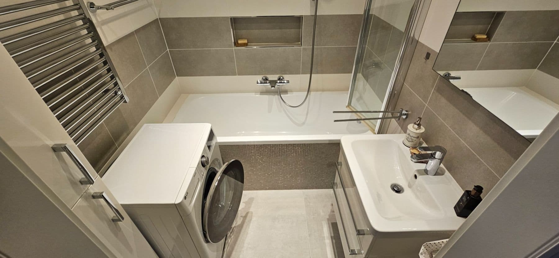 Prenájom bytu 3-izbový 78 m², Krouzova, Praha, Praha Prenájom bytu 3-izbový 78 m², Krouzova, Praha, Praha