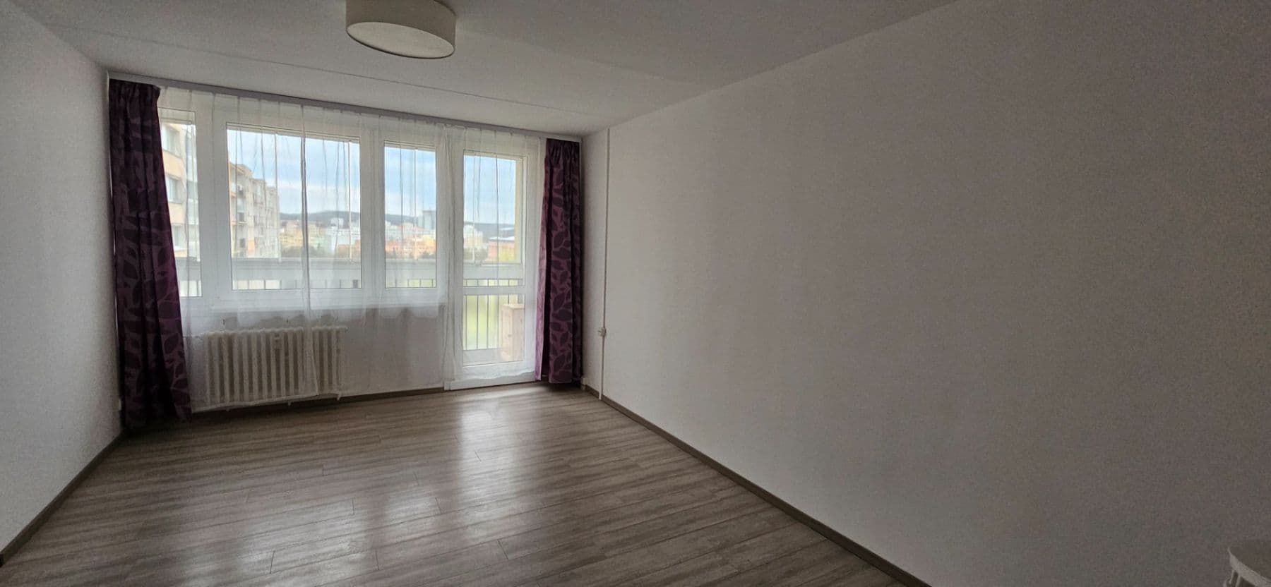 Prenájom bytu 3-izbový 78 m², Krouzova, Praha, Praha Prenájom bytu 3-izbový 78 m², Krouzova, Praha, Praha