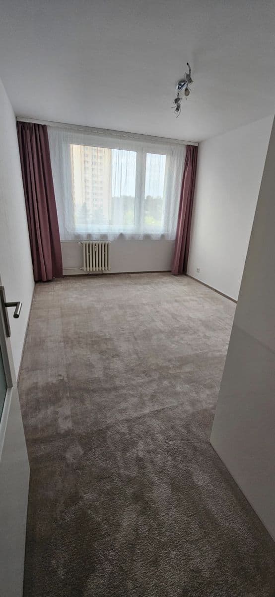 Prenájom bytu 3-izbový 78 m², Krouzova, Praha, Praha Prenájom bytu 3-izbový 78 m², Krouzova, Praha, Praha