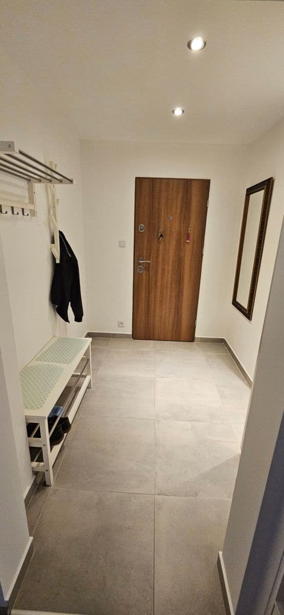 Prenájom bytu 3-izbový 78 m², Krouzova, Praha, Praha Prenájom bytu 3-izbový 78 m², Krouzova, Praha, Praha