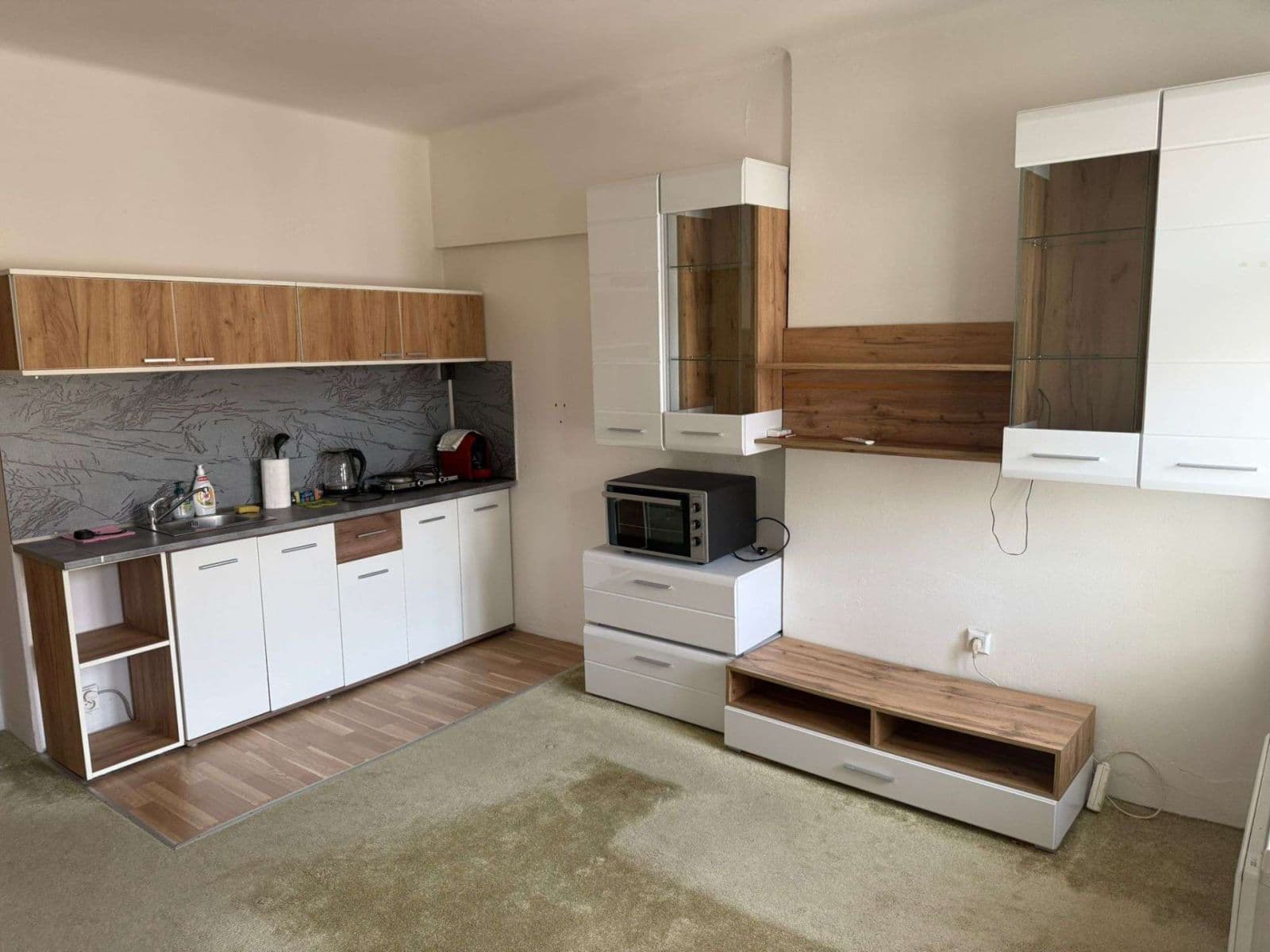 Prenájom bytu 1-izbový 23 m², Strančická, Praha, Praha Prenájom bytu 1-izbový 23 m², Strančická, Praha, Praha