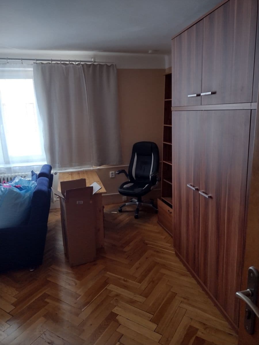 Prenájom bytu 2-izbový 65 m², K Blahobytu, Pardubice, Pardubický kraj Prenájom bytu 2-izbový 65 m², K Blahobytu, Pardubice, Pardubický kraj