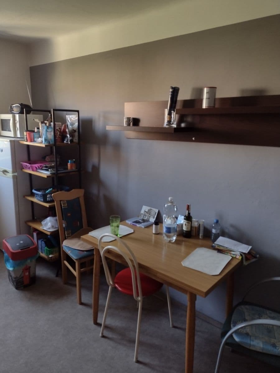 Prenájom bytu 2-izbový 65 m², K Blahobytu, Pardubice, Pardubický kraj Prenájom bytu 2-izbový 65 m², K Blahobytu, Pardubice, Pardubický kraj