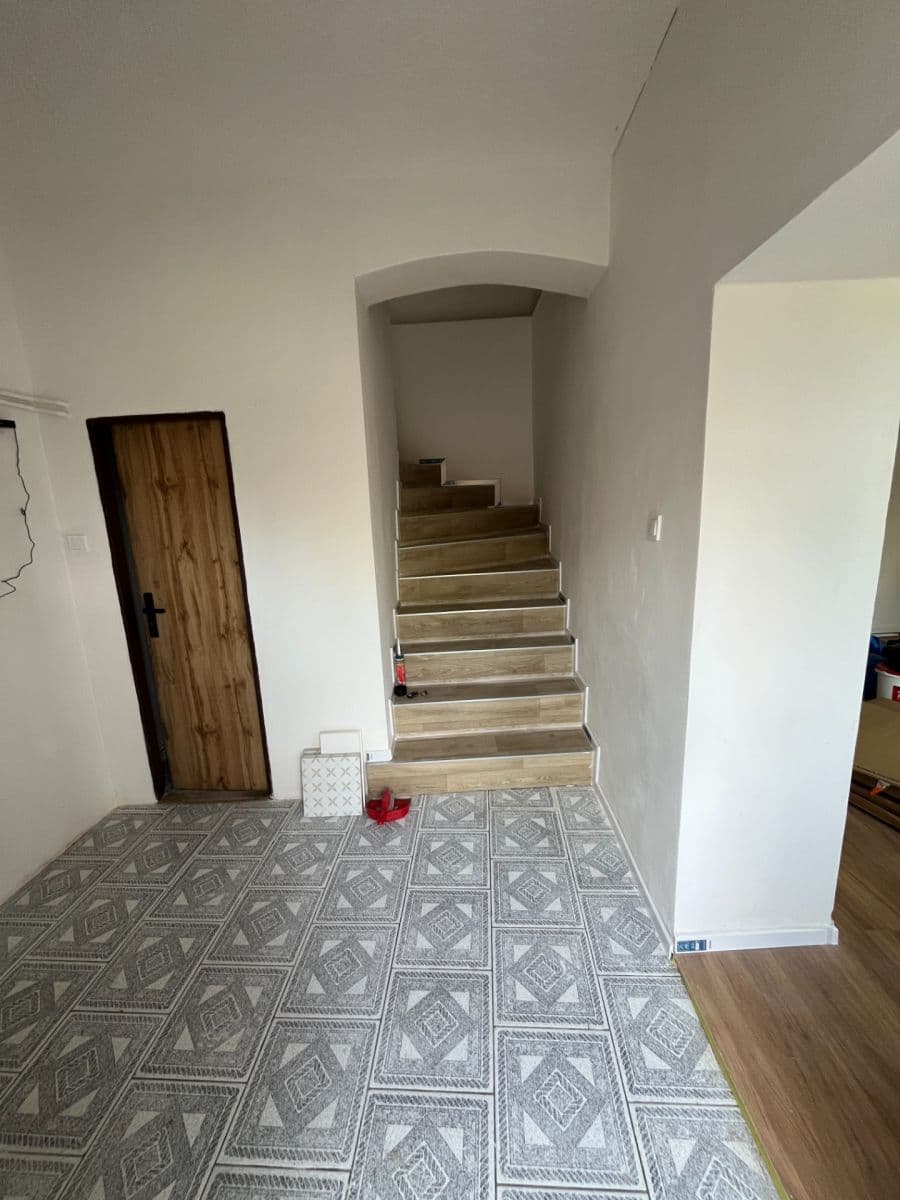 Prenájom bytu 3-izbový 150 m², Svatojiřská, Libušín, Středočeský kraj Prenájom bytu 3-izbový 150 m², Svatojiřská, Libušín, Středočeský kraj