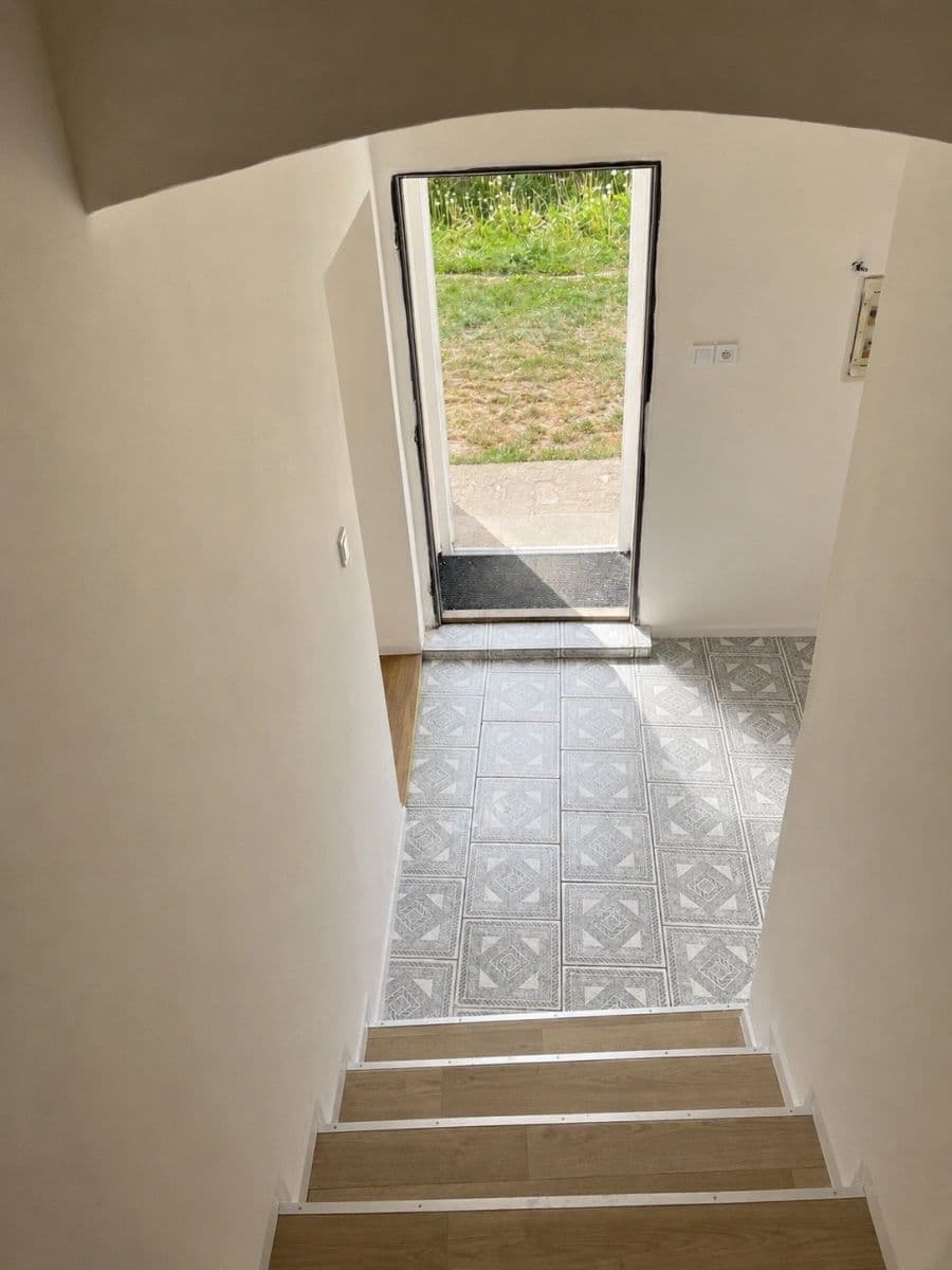 Prenájom bytu 3-izbový 150 m², Svatojiřská, Libušín, Středočeský kraj Prenájom bytu 3-izbový 150 m², Svatojiřská, Libušín, Středočeský kraj