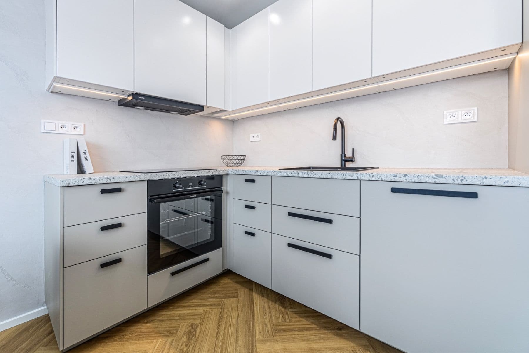 Predaj bytu 4-izbový 80 m², Hrusická, Praha, Praha Predaj bytu 4-izbový 80 m², Hrusická, Praha, Praha
