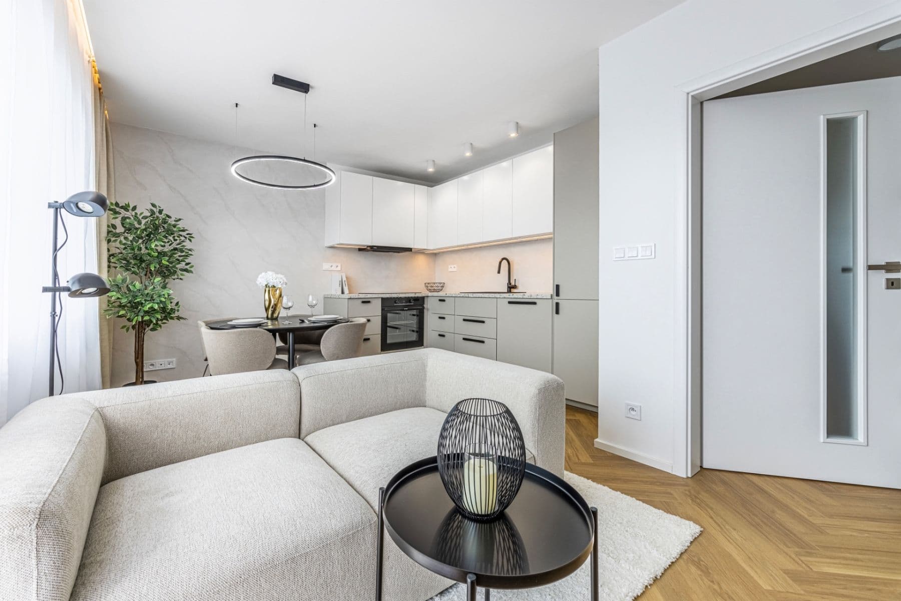 Predaj bytu 4-izbový 80 m², Hrusická, Praha, Praha Predaj bytu 4-izbový 80 m², Hrusická, Praha, Praha