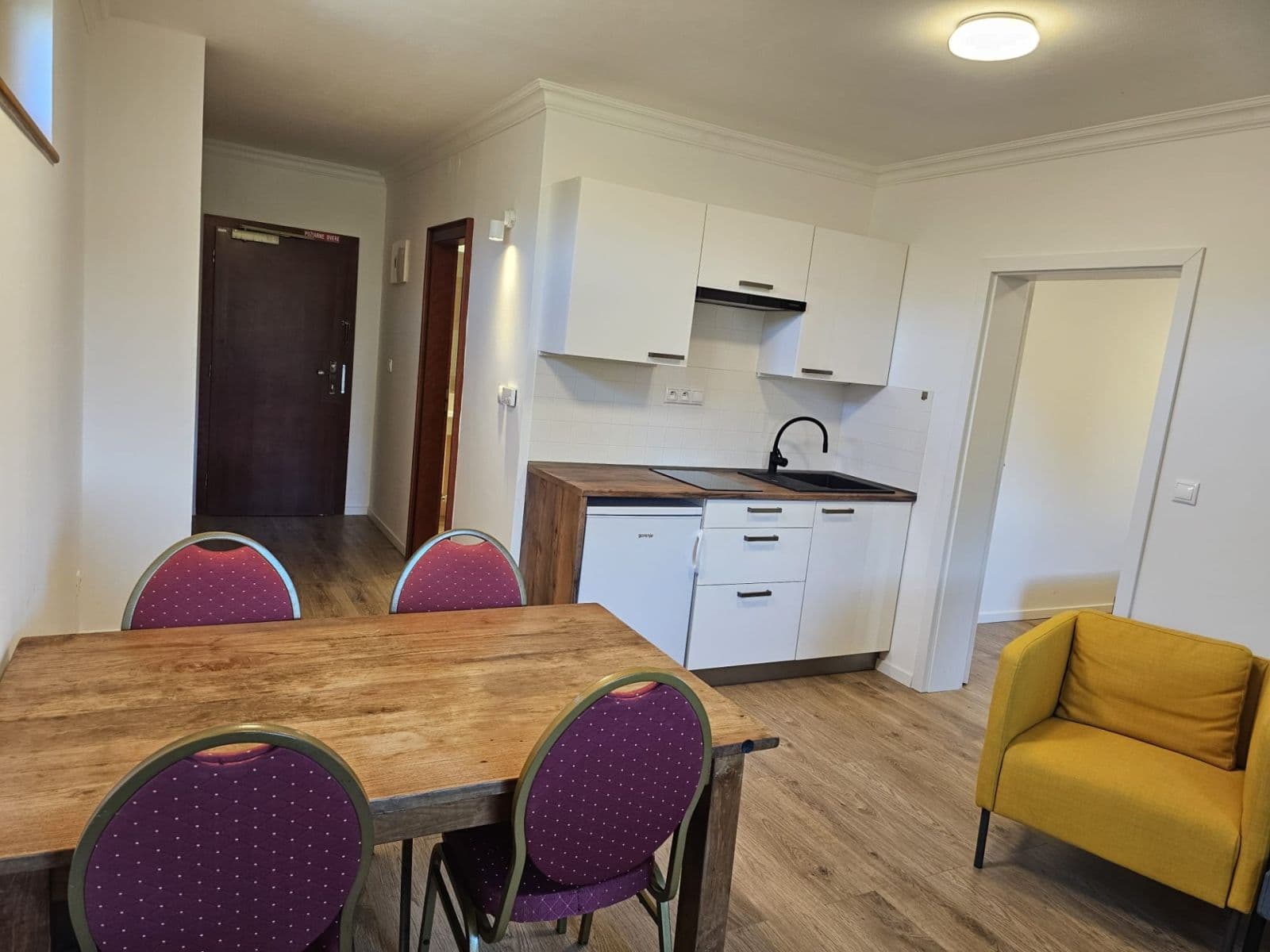 Prenájom bytu 2-izbový 48 m², Antolská, Petržalka, Bratislavský kraj Prenájom bytu 2-izbový 48 m², Antolská, Petržalka, Bratislavský kraj