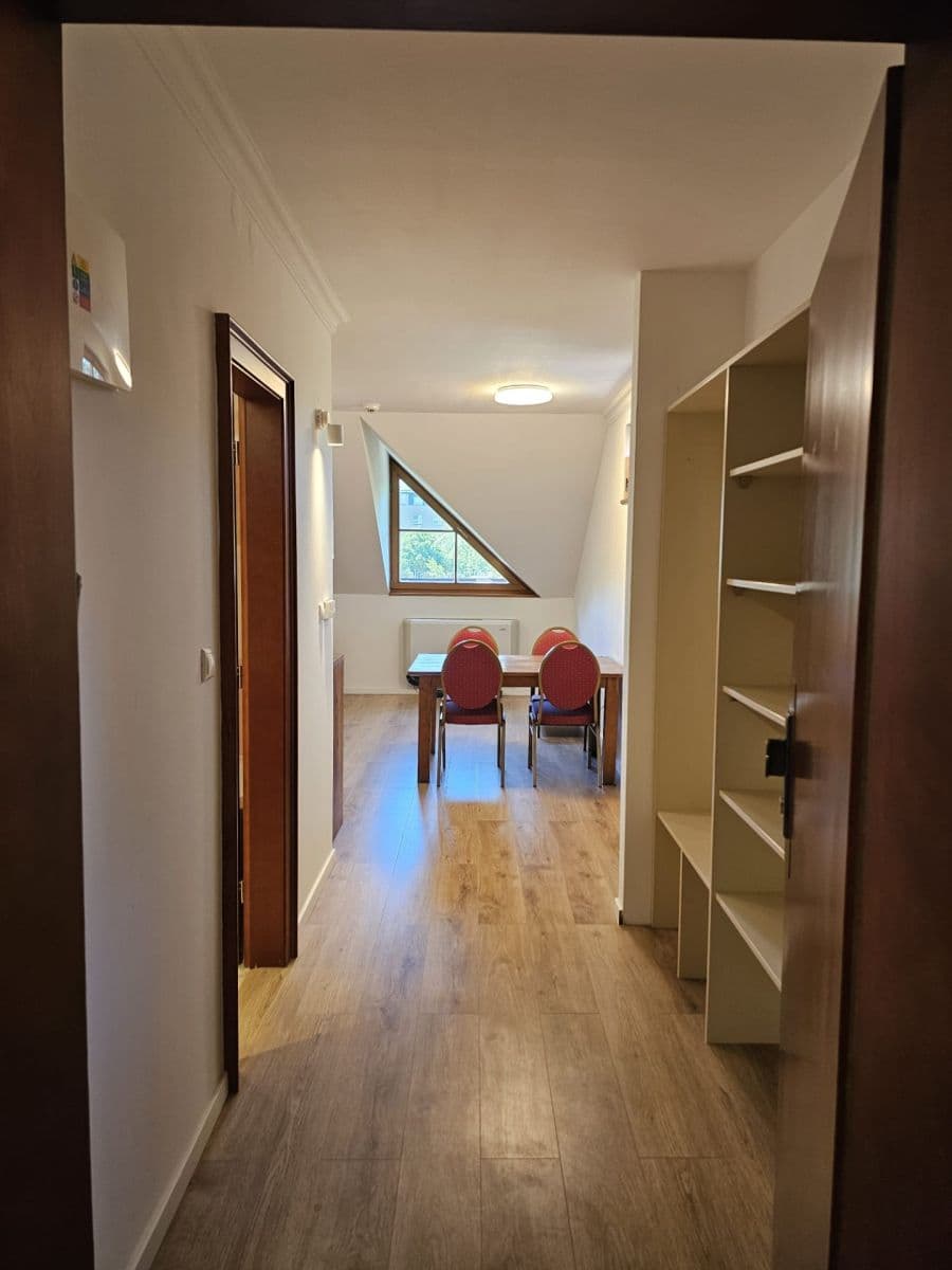Prenájom bytu 2-izbový 48 m², Antolská, Petržalka, Bratislavský kraj Prenájom bytu 2-izbový 48 m², Antolská, Petržalka, Bratislavský kraj