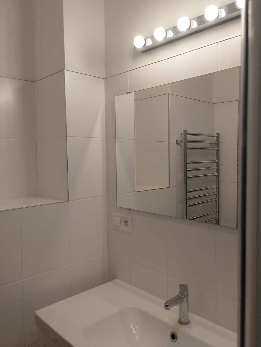 Prenájom bytu 3-izbový 76 m², Bubenečská, Praha, Praha Prenájom bytu 3-izbový 76 m², Bubenečská, Praha, Praha