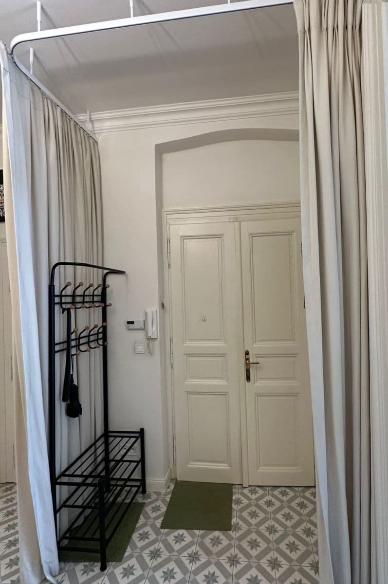 Prenájom bytu 2-izbový 76 m², Bubenečská, Praha, Praha Prenájom bytu 2-izbový 76 m², Bubenečská, Praha, Praha