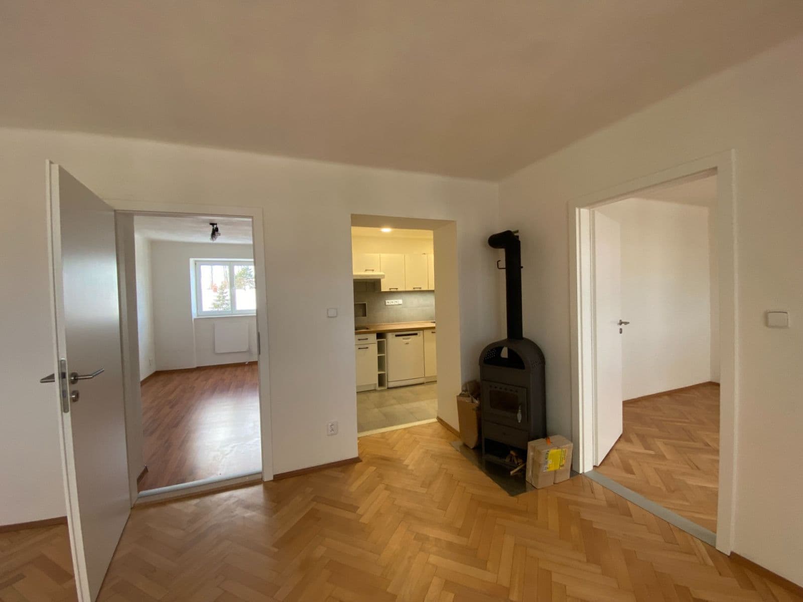 Prenájom bytu 3-izbový 56 m², Kuzníkova, Kojetín, Olomoucký kraj Prenájom bytu 3-izbový 56 m², Kuzníkova, Kojetín, Olomoucký kraj