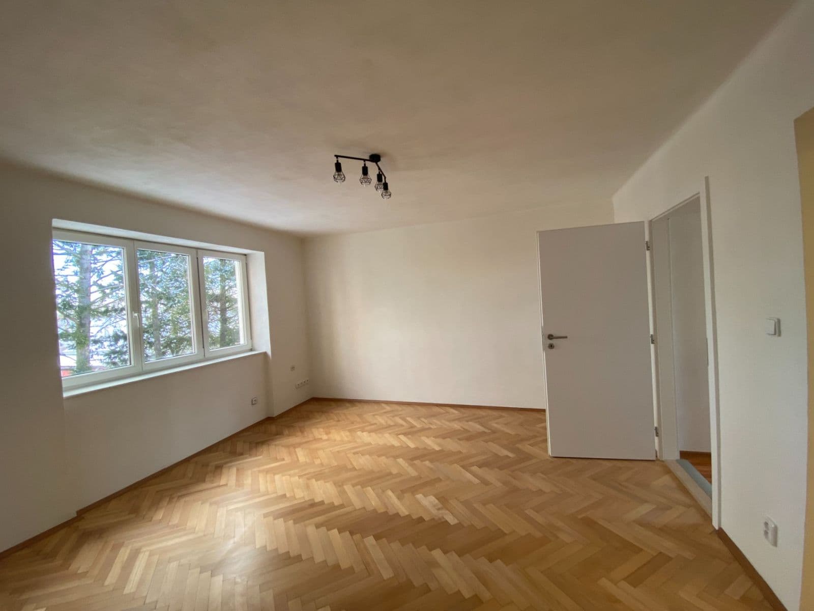 Prenájom bytu 3-izbový 56 m², Kuzníkova, Kojetín, Olomoucký kraj Prenájom bytu 3-izbový 56 m², Kuzníkova, Kojetín, Olomoucký kraj
