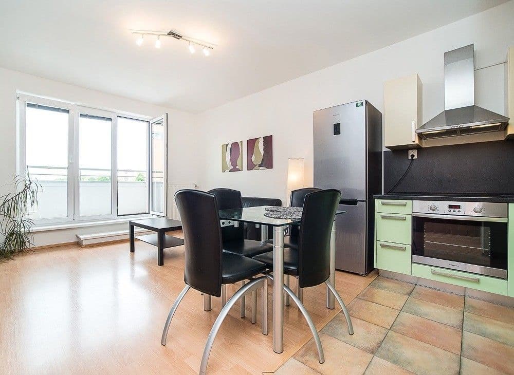 Prenájom bytu 2-izbový 52 m², Mattioliho, Praha, Praha Prenájom bytu 2-izbový 52 m², Mattioliho, Praha, Praha