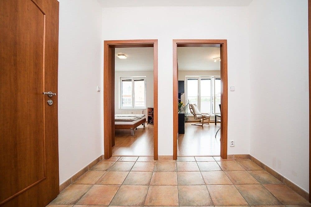Prenájom bytu 2-izbový 52 m², Mattioliho, Praha, Praha Prenájom bytu 2-izbový 52 m², Mattioliho, Praha, Praha