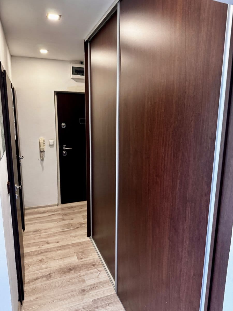 Predaj bytu 3-izbový 63 m², Krestova, Ostrava, Moravskoslezský kraj Predaj bytu 3-izbový 63 m², Krestova, Ostrava, Moravskoslezský kraj