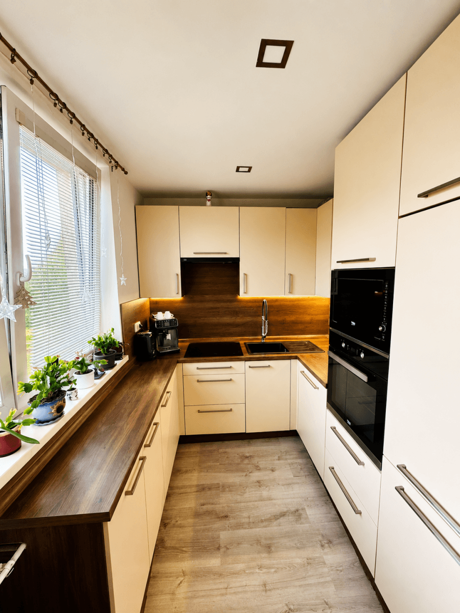 Predaj bytu 3-izbový 63 m², Krestova, Ostrava, Moravskoslezský kraj Predaj bytu 3-izbový 63 m², Krestova, Ostrava, Moravskoslezský kraj