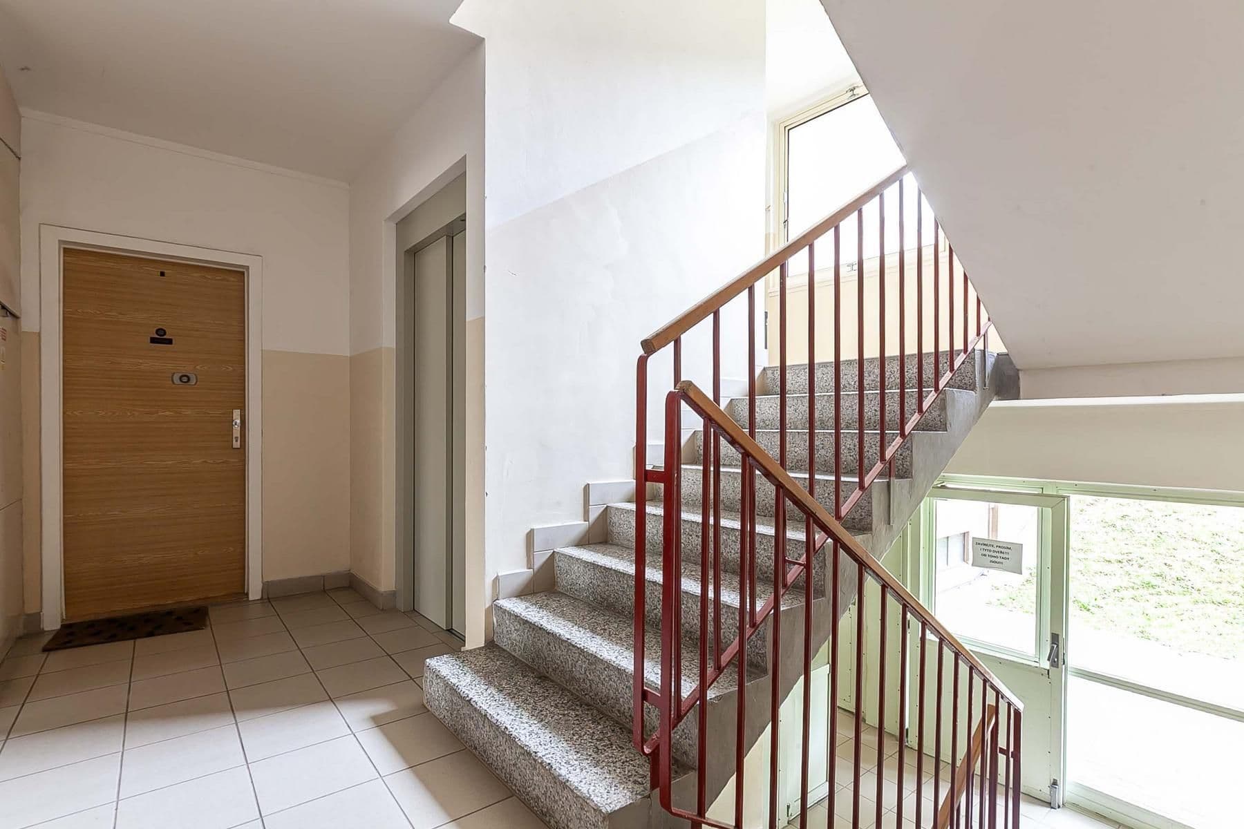 Predaj bytu 1-izbový 45 m², Geologická, Praha, Praha Predaj bytu 1-izbový 45 m², Geologická, Praha, Praha