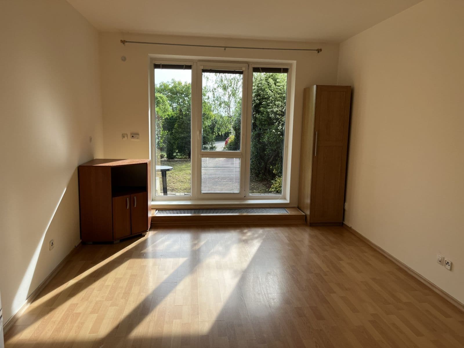 Prenájom bytu 1-izbový 38 m², Wiesenthalova, Praha, Praha Prenájom bytu 1-izbový 38 m², Wiesenthalova, Praha, Praha