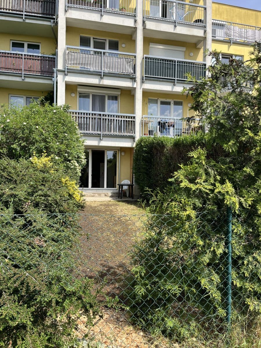 Prenájom bytu 1-izbový 38 m², Wiesenthalova, Praha, Praha Prenájom bytu 1-izbový 38 m², Wiesenthalova, Praha, Praha