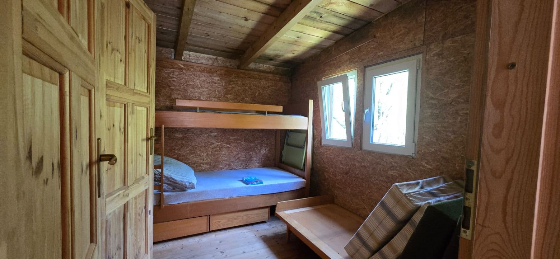 Predaj rekreačného objektu 34 m², pozemek 536 m², Mnichovice, Středočeský kraj Predaj rekreačného objektu 34 m², pozemek 536 m², Mnichovice, Středočeský kraj