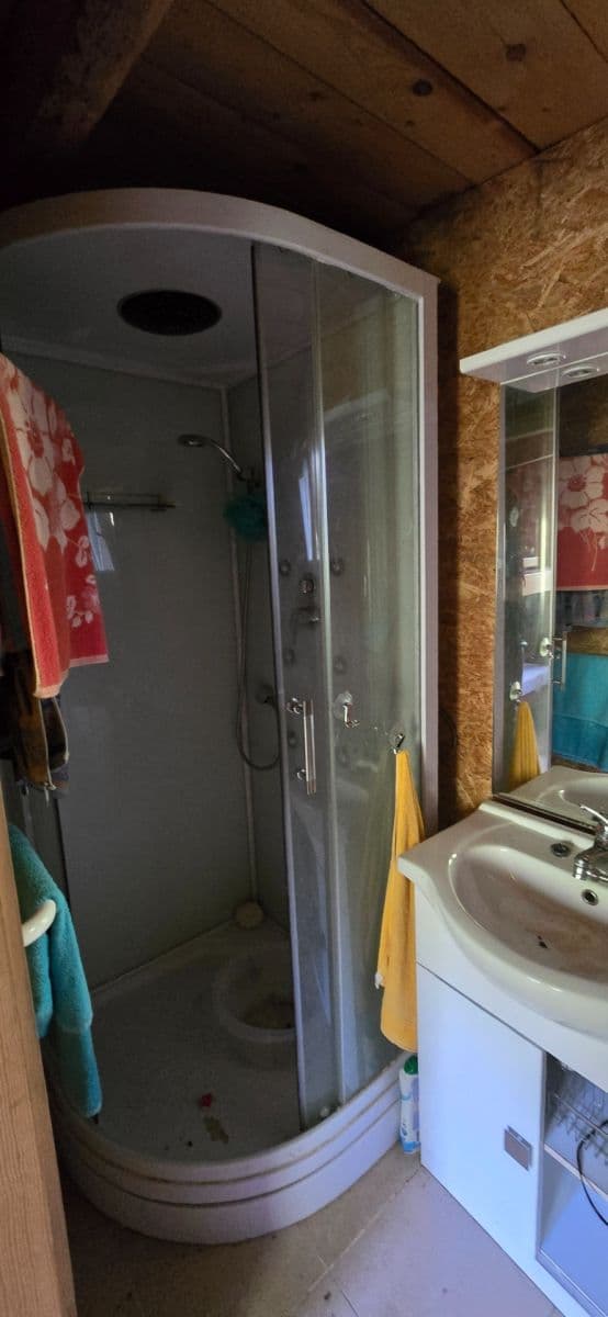 Predaj rekreačného objektu 34 m², pozemek 536 m², Mnichovice, Středočeský kraj Predaj rekreačného objektu 34 m², pozemek 536 m², Mnichovice, Středočeský kraj