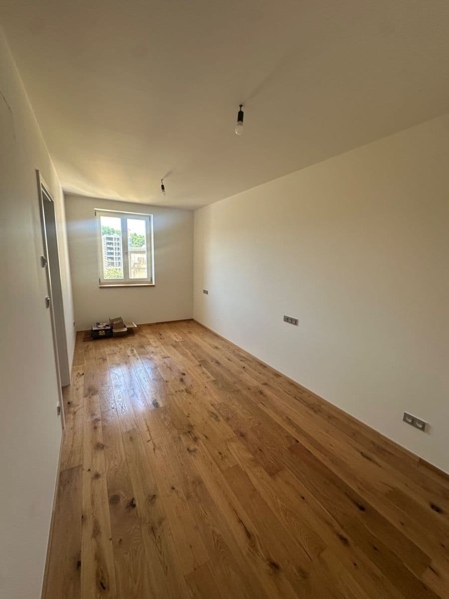 Prenájom bytu 2-izbový 42 m², Strakonická, Praha, Praha Prenájom bytu 2-izbový 42 m², Strakonická, Praha, Praha