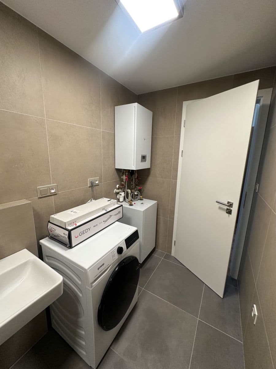 Prenájom bytu 2-izbový 42 m², Strakonická, Praha, Praha Prenájom bytu 2-izbový 42 m², Strakonická, Praha, Praha