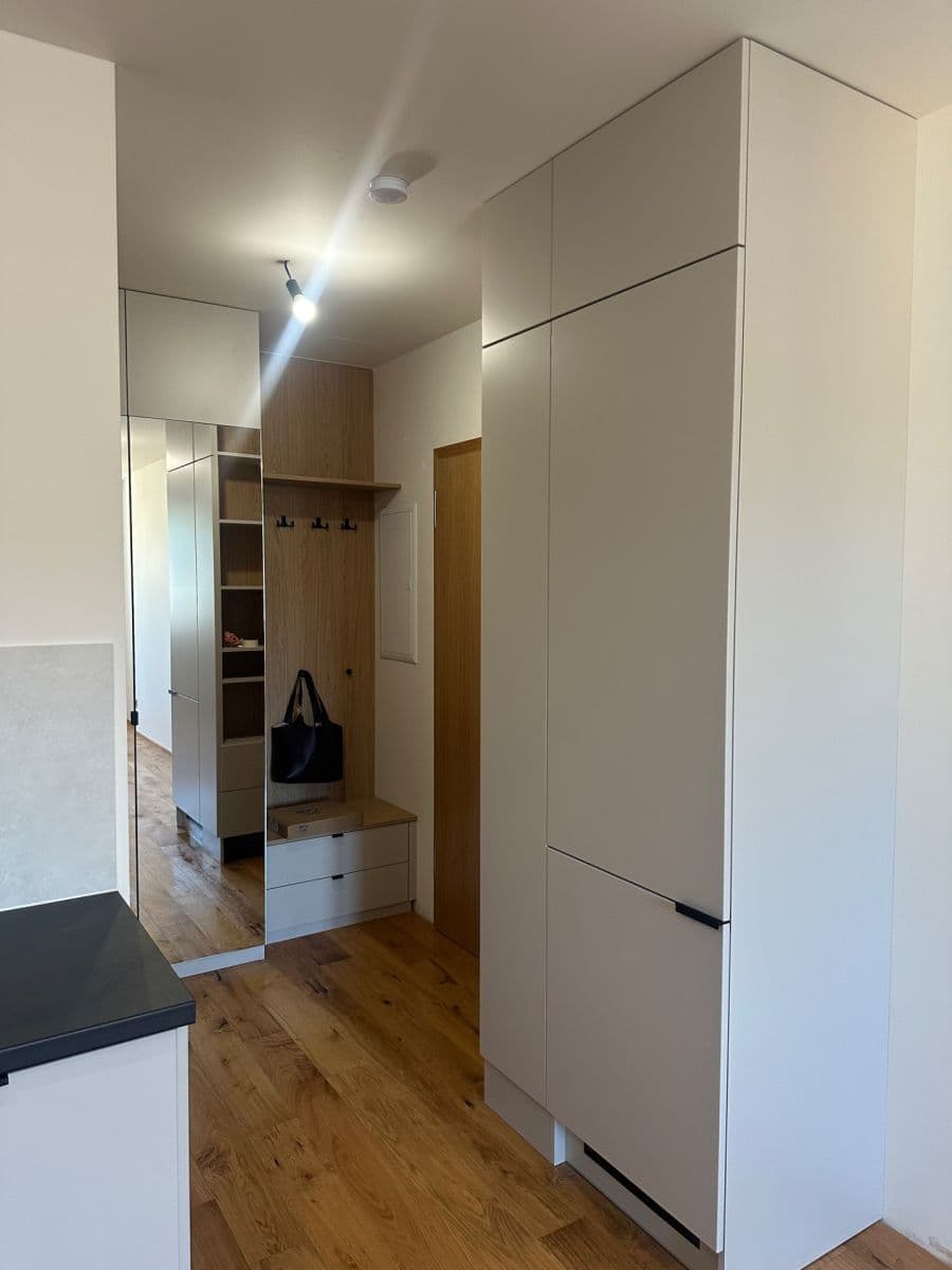 Prenájom bytu 2-izbový 42 m², Strakonická, Praha, Praha Prenájom bytu 2-izbový 42 m², Strakonická, Praha, Praha