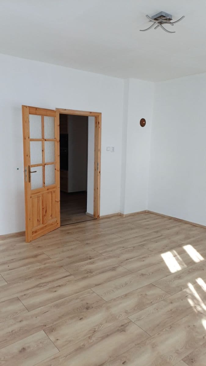 Prenájom bytu 2-izbový 51 m², Londýnská, Liberec, Liberecký kraj Prenájom bytu 2-izbový 51 m², Londýnská, Liberec, Liberecký kraj