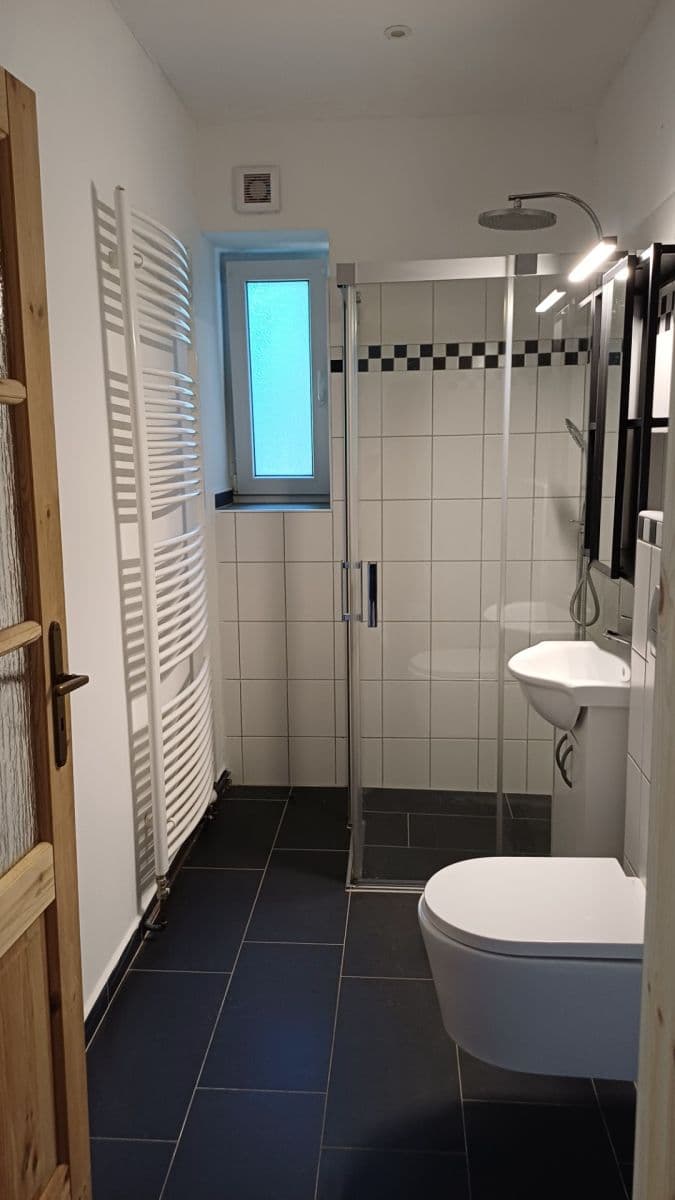 Prenájom bytu 2-izbový 51 m², Londýnská, Liberec, Liberecký kraj Prenájom bytu 2-izbový 51 m², Londýnská, Liberec, Liberecký kraj