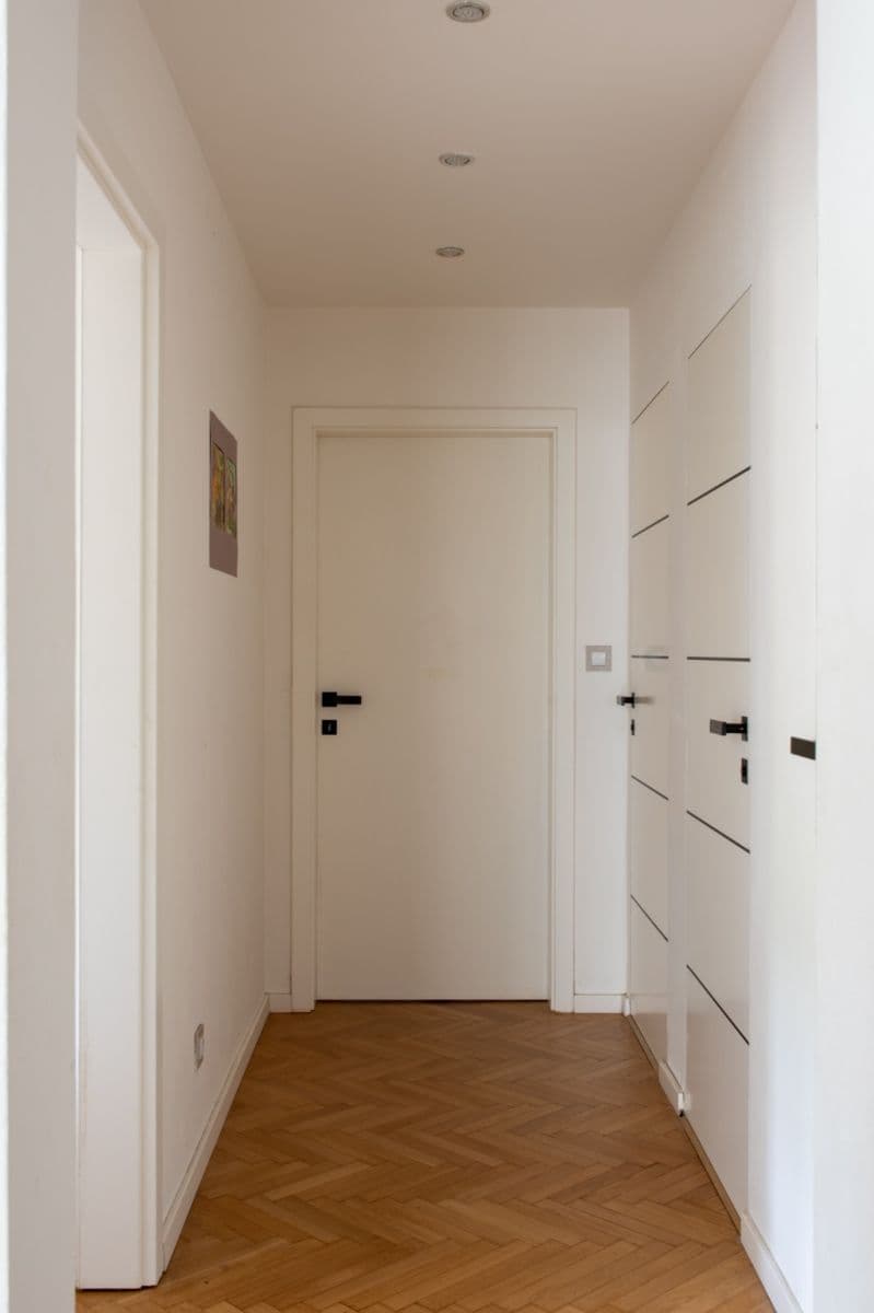 Predaj bytu 3-izbový 110 m², U Vojanky, Praha, Praha Predaj bytu 3-izbový 110 m², U Vojanky, Praha, Praha
