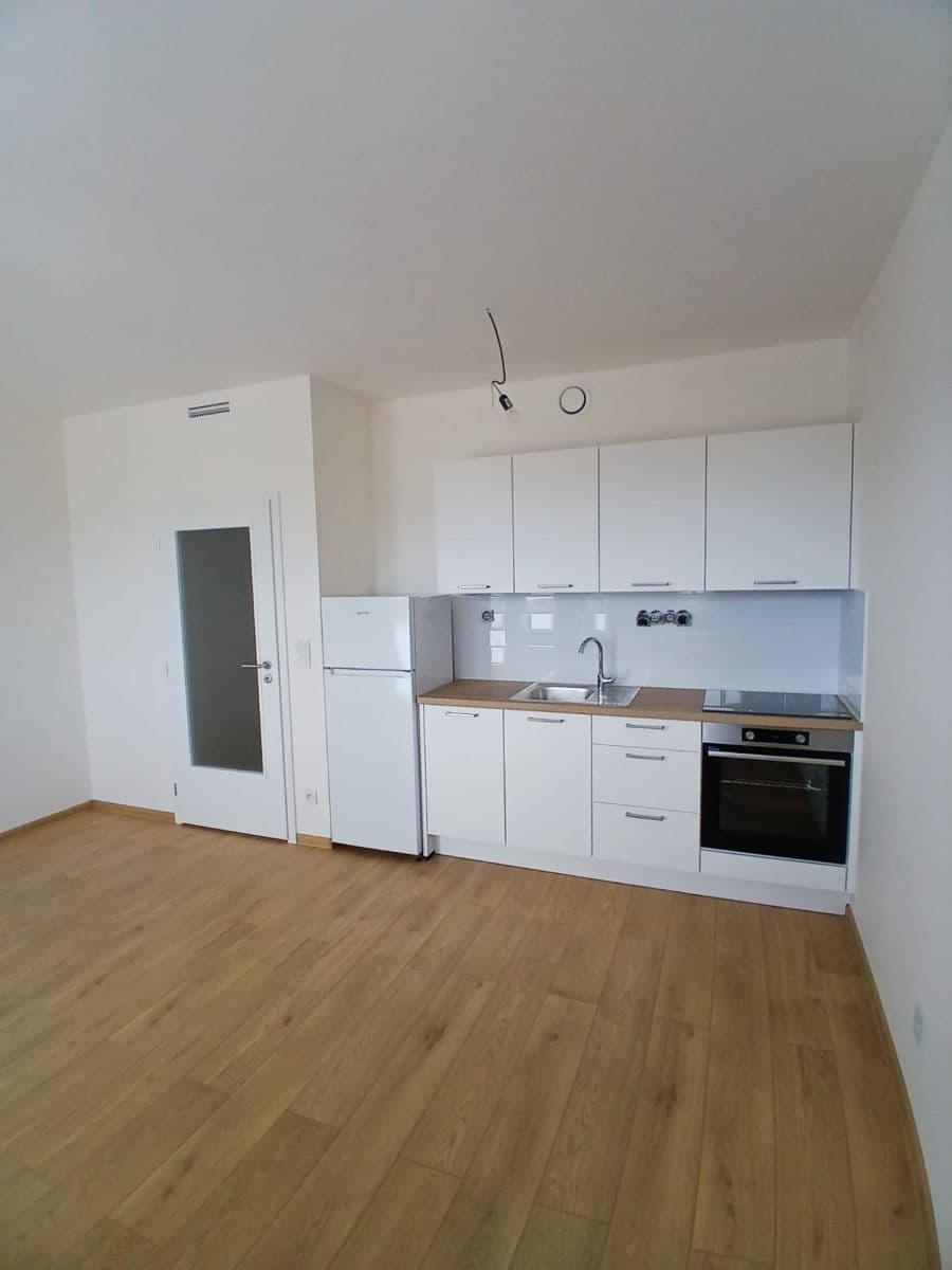 Prenájom bytu 1-izbový 30 m², Arnošta Staňka, Praha, Praha Prenájom bytu 1-izbový 30 m², Arnošta Staňka, Praha, Praha