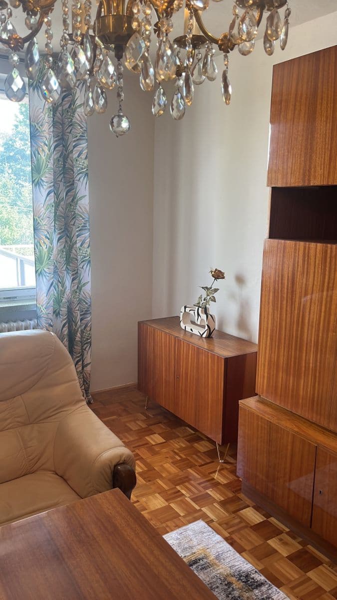 Prenájom bytu 2-izbový 67 m², Mokrá IV, Zlín, Zlínský kraj Prenájom bytu 2-izbový 67 m², Mokrá IV, Zlín, Zlínský kraj