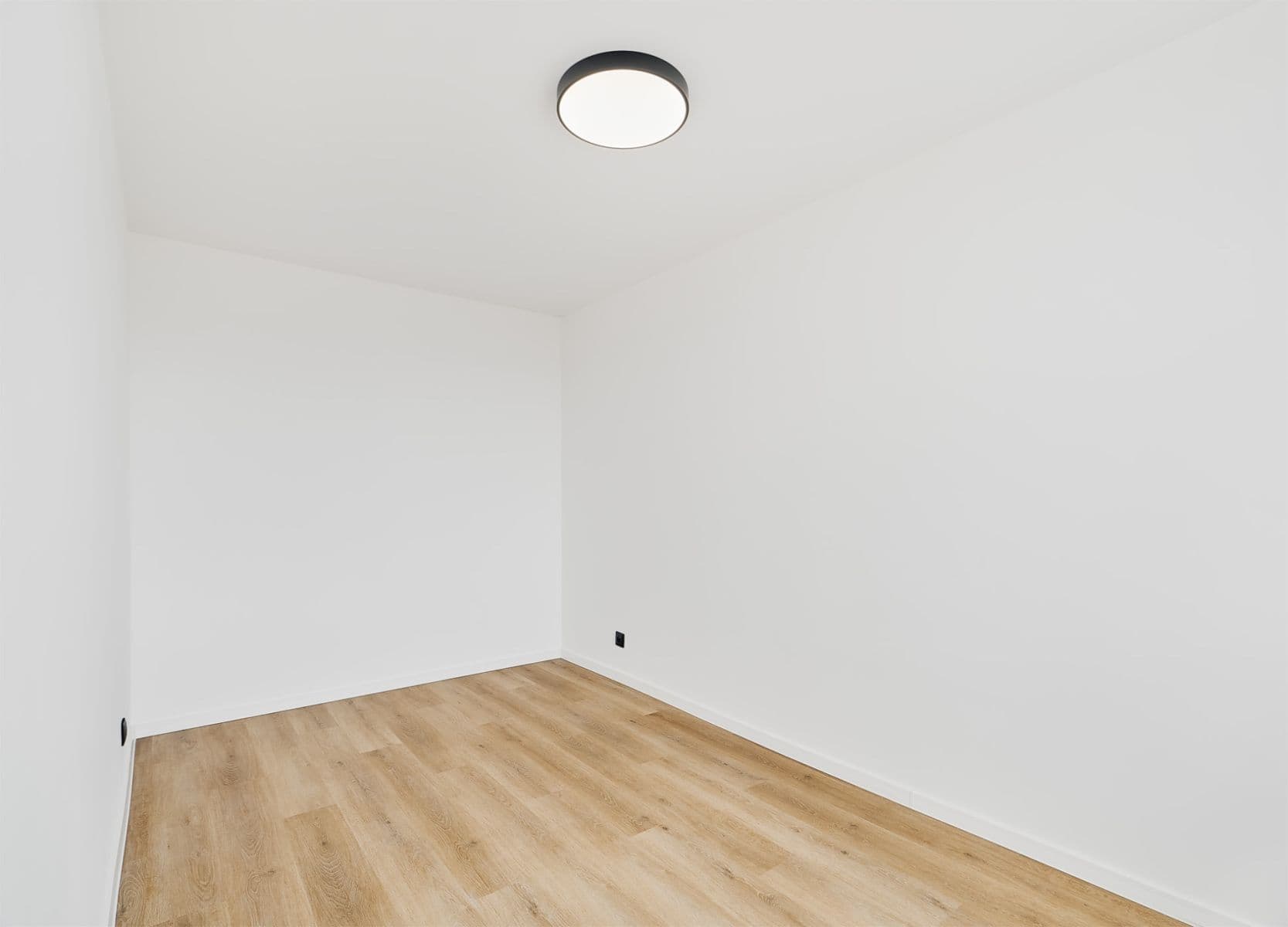 Predaj bytu 4-izbový 76 m², Chmelová, Praha, Praha Predaj bytu 4-izbový 76 m², Chmelová, Praha, Praha