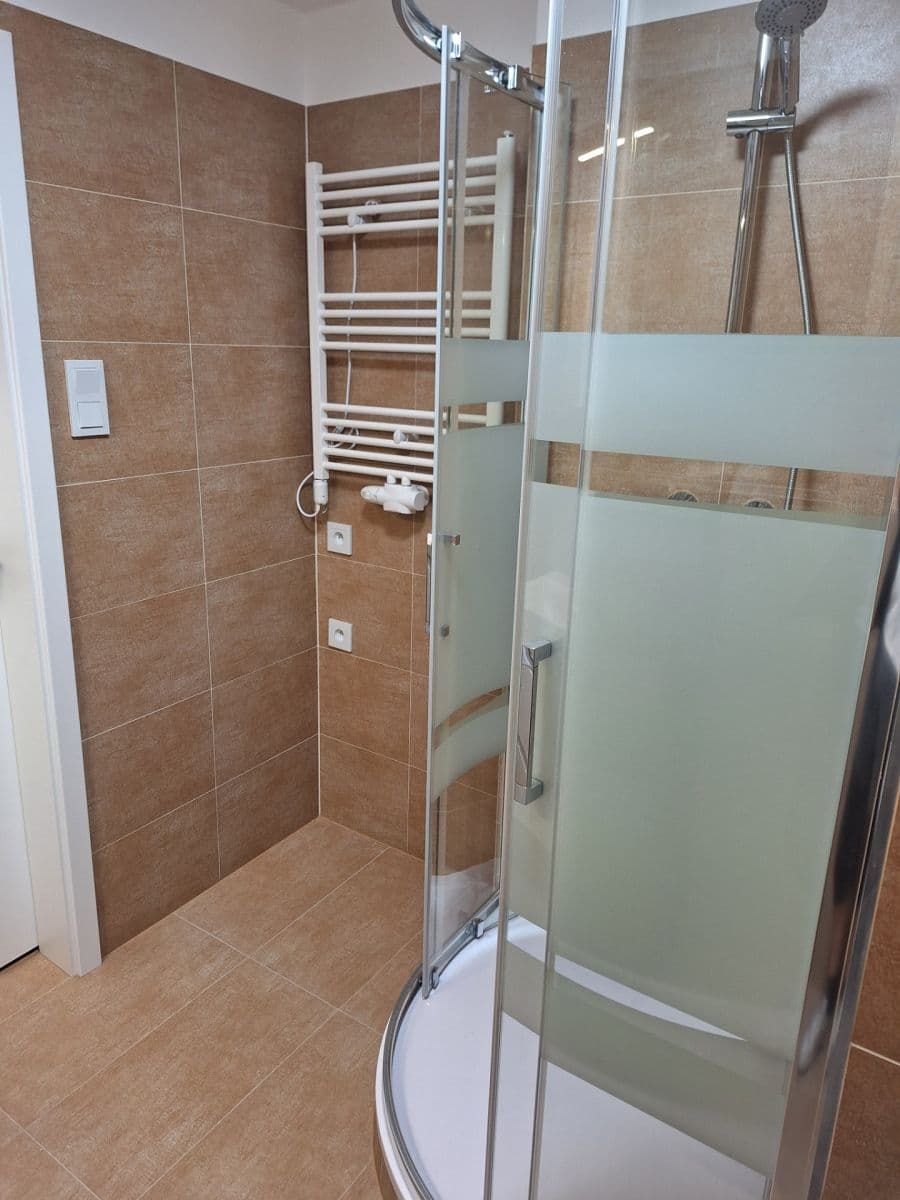 Prenájom bytu 1-izbový 33 m², Strančická, Praha, Praha Prenájom bytu 1-izbový 33 m², Strančická, Praha, Praha