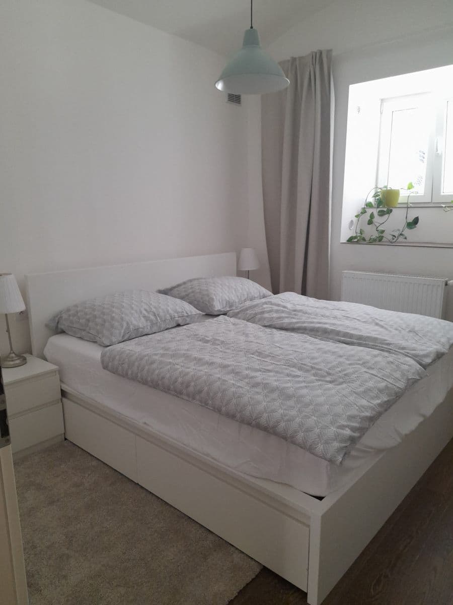 Prenájom bytu 3-izbový 55 m², Neklanova, Praha, Praha Prenájom bytu 3-izbový 55 m², Neklanova, Praha, Praha