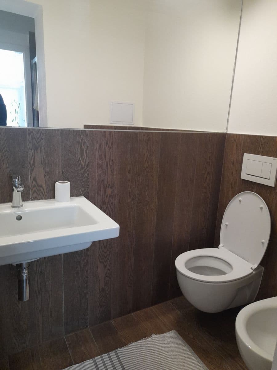Prenájom bytu 3-izbový 55 m², Neklanova, Praha, Praha Prenájom bytu 3-izbový 55 m², Neklanova, Praha, Praha