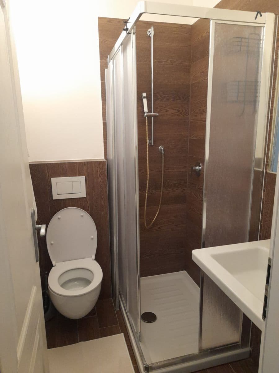 Prenájom bytu 3-izbový 55 m², Neklanova, Praha, Praha Prenájom bytu 3-izbový 55 m², Neklanova, Praha, Praha