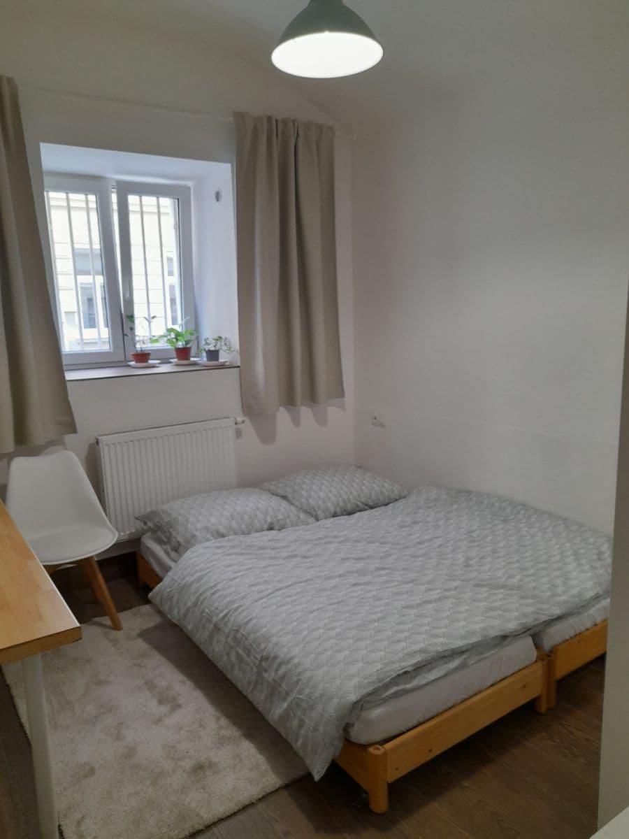 Prenájom bytu 3-izbový 55 m², Neklanova, Praha, Praha Prenájom bytu 3-izbový 55 m², Neklanova, Praha, Praha