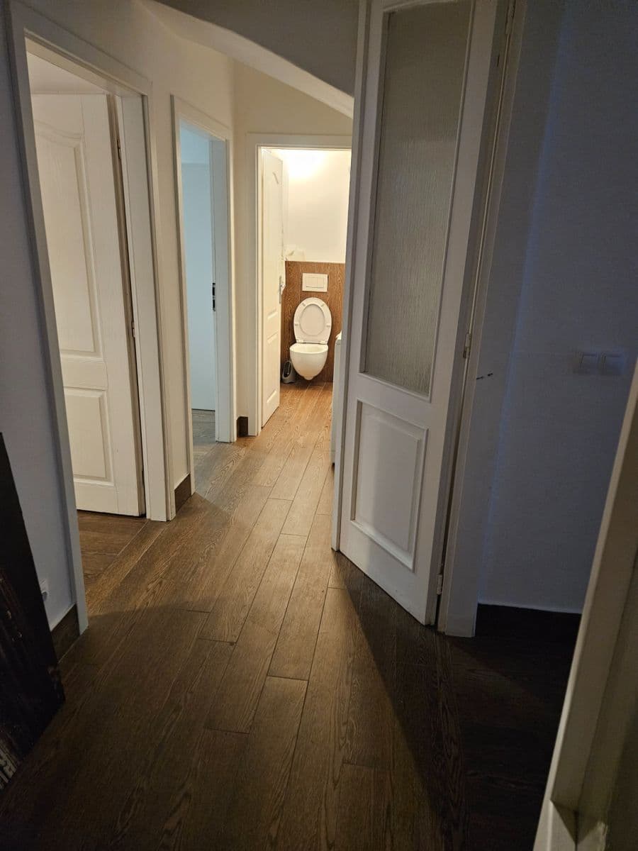 Prenájom bytu 3-izbový 55 m², Neklanova, Praha, Praha Prenájom bytu 3-izbový 55 m², Neklanova, Praha, Praha