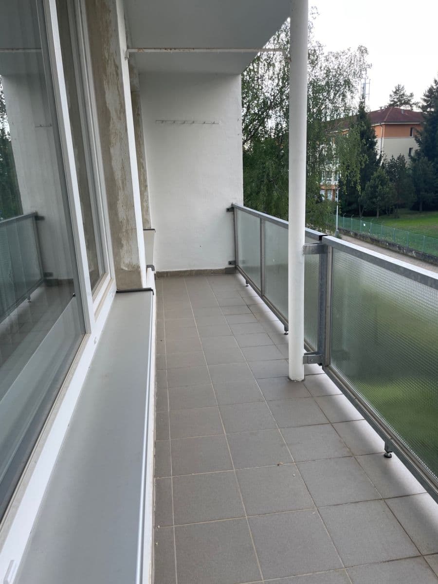 Prenájom bytu 4-izbový 88 m², Ke Kladivům, Praha, Praha Prenájom bytu 4-izbový 88 m², Ke Kladivům, Praha, Praha