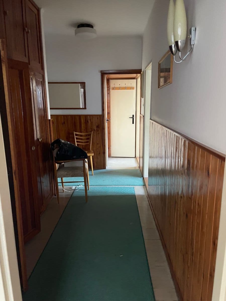 Prenájom bytu 4-izbový 88 m², Ke Kladivům, Praha, Praha Prenájom bytu 4-izbový 88 m², Ke Kladivům, Praha, Praha