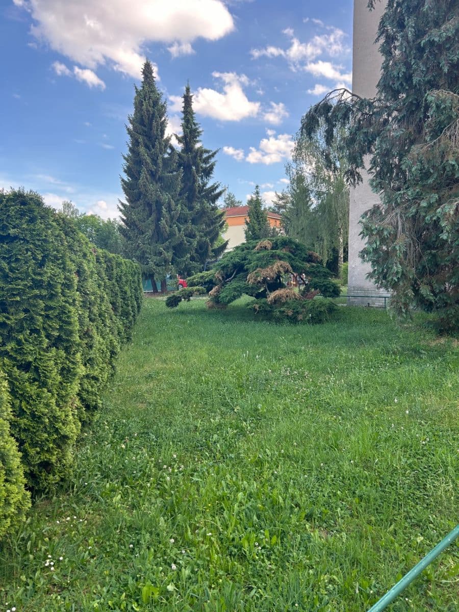 Prenájom bytu 4-izbový 88 m², Ke Kladivům, Praha, Praha Prenájom bytu 4-izbový 88 m², Ke Kladivům, Praha, Praha