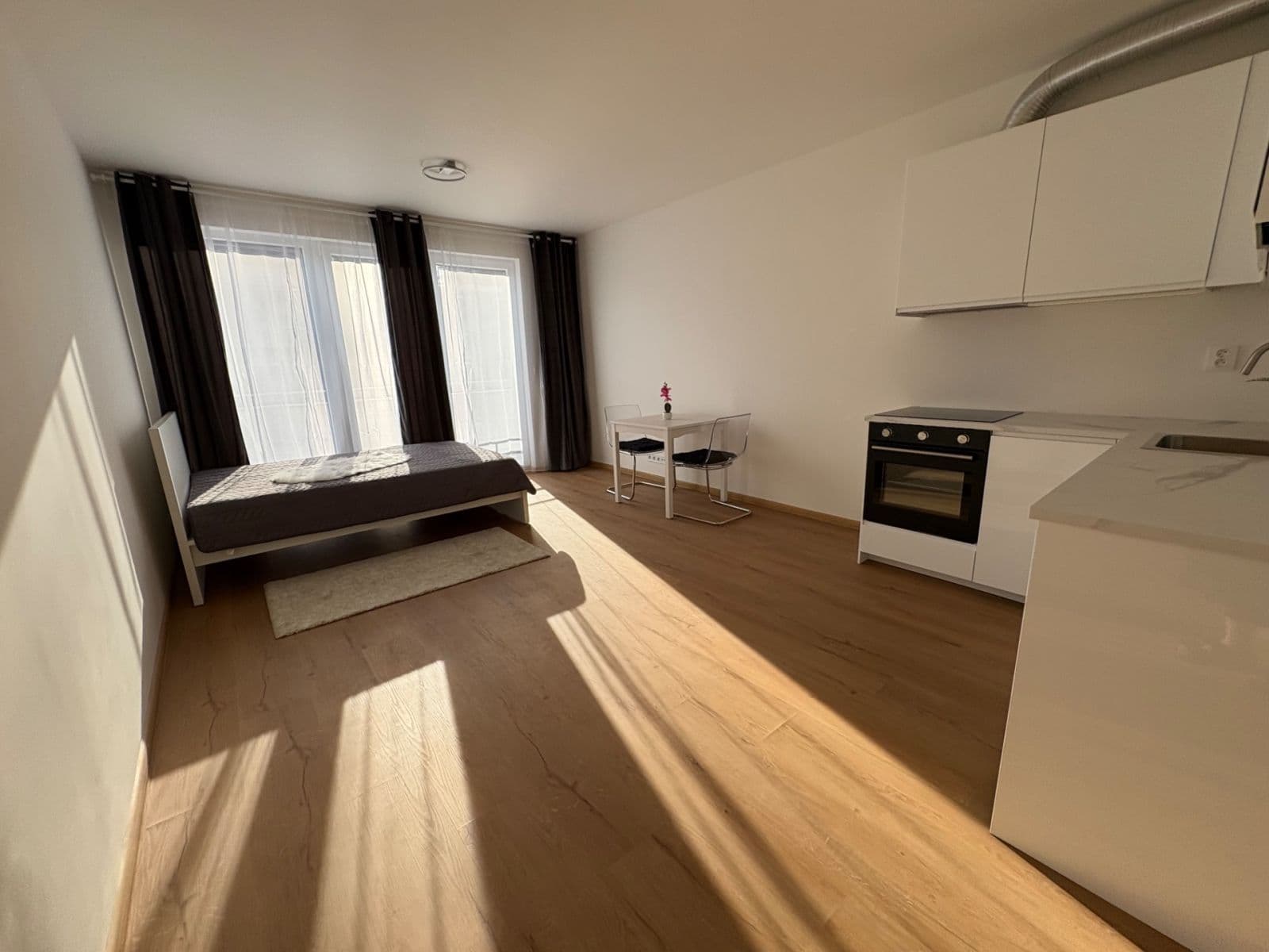 Prenájom bytu 1-izbový 39 m², Gerstelova, Praha, Praha Prenájom bytu 1-izbový 39 m², Gerstelova, Praha, Praha