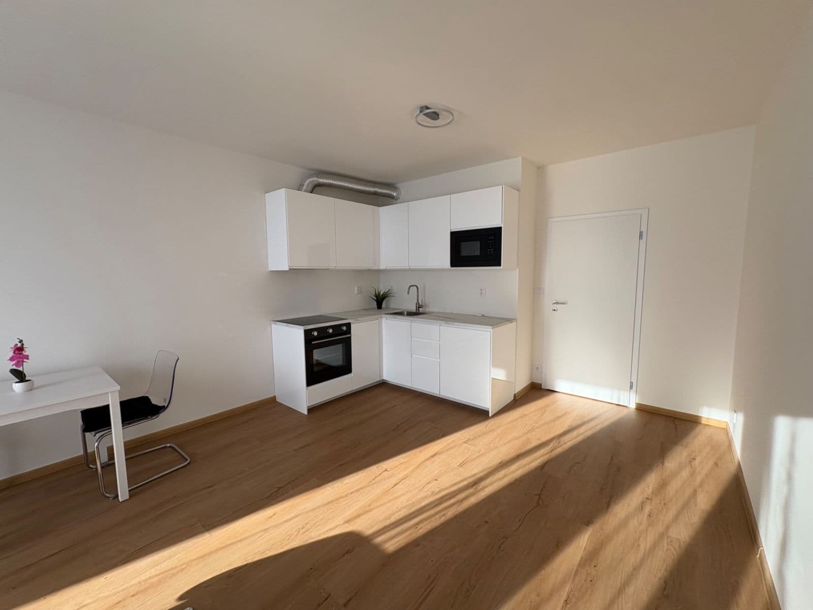 Prenájom bytu 1-izbový 39 m², Gerstelova, Praha, Praha Prenájom bytu 1-izbový 39 m², Gerstelova, Praha, Praha