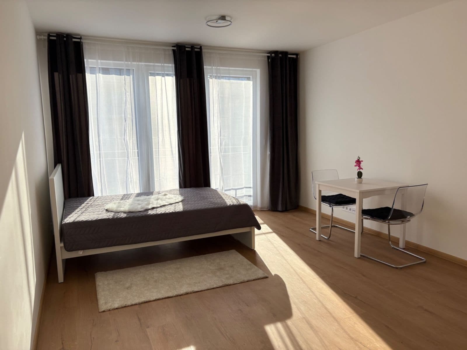Prenájom bytu 1-izbový 39 m², Gerstelova, Praha, Praha Prenájom bytu 1-izbový 39 m², Gerstelova, Praha, Praha